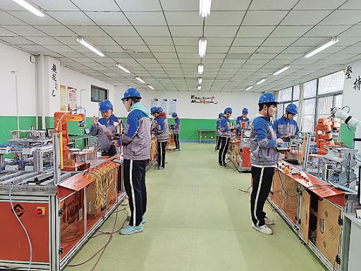 WIVO Valves se asocia con la escuela vocacional de Qingdao para lanzar un programa de práctica laboral para estudiantes